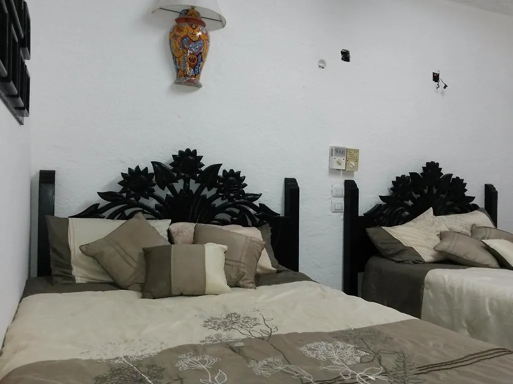 Hotel Hacienda Agua Azul プレヤデルカーメン 2*,
