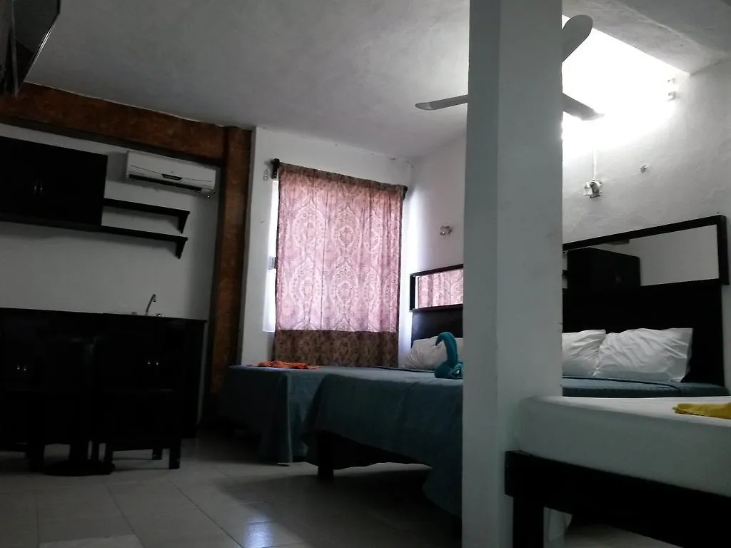Hotel Hacienda Agua Azul بلايا ديل كارمن