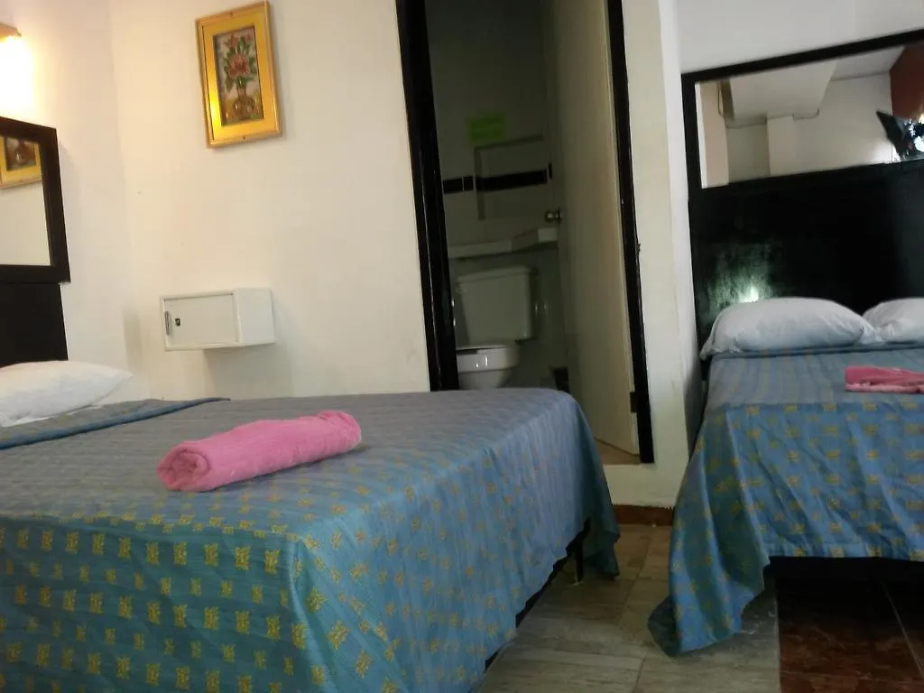 Hotel Hacienda Agua Azul بلايا ديل كارمن